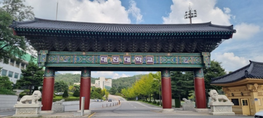 文章附图
