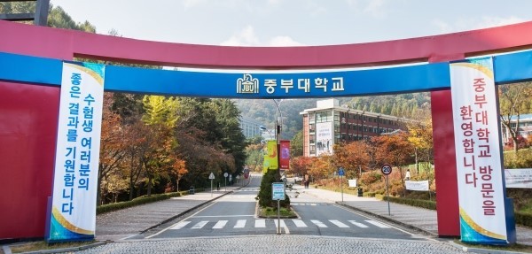 文章附图