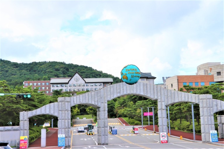 文章附图